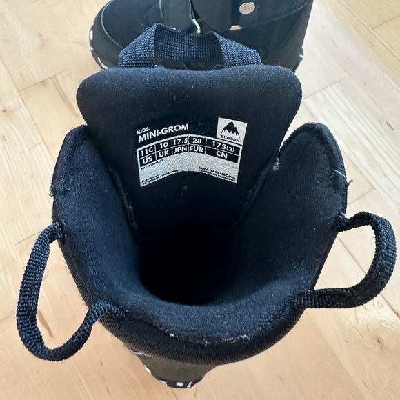 Burton Kids Black Mini-Grom Snowboard Boots - 11C - Picture 3 of 3